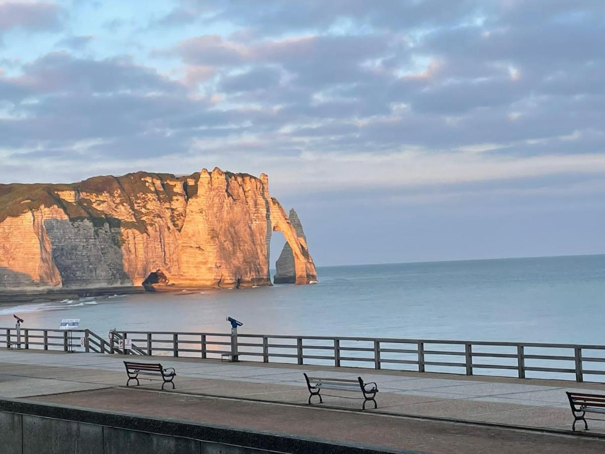 Sea View 2 Room Apartment 50M2 Etretat Bagian luar foto