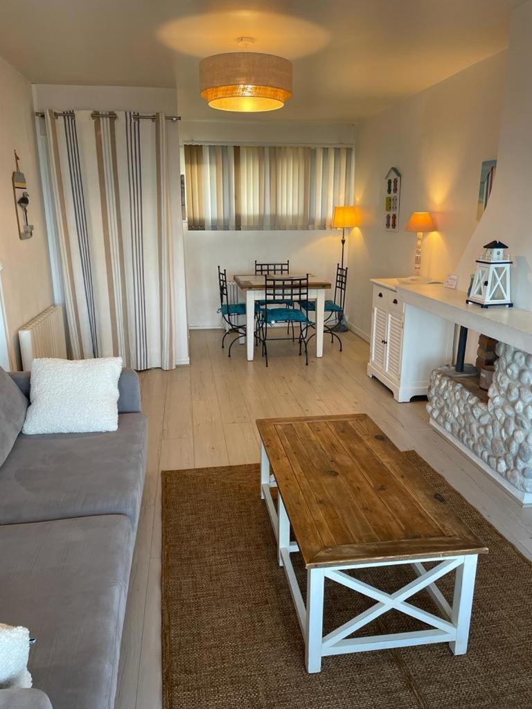 Sea View 2 Room Apartment 50M2 Etretat Bagian luar foto